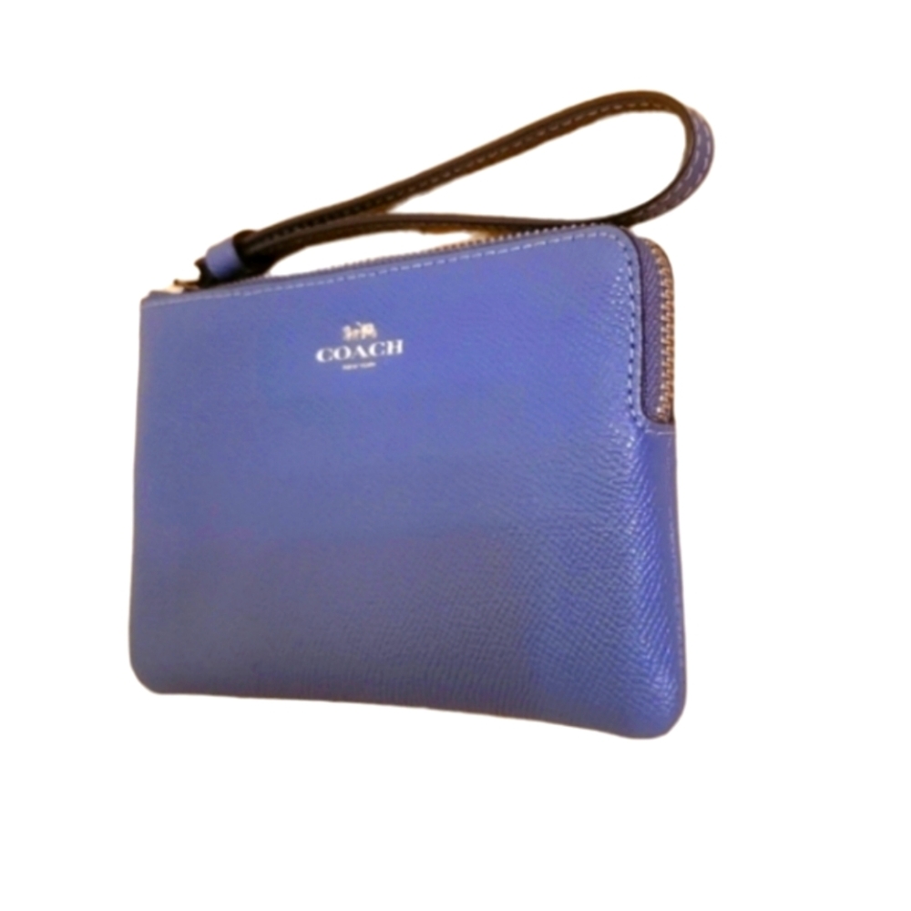 Coach Wristlet - Picture 2 of 6